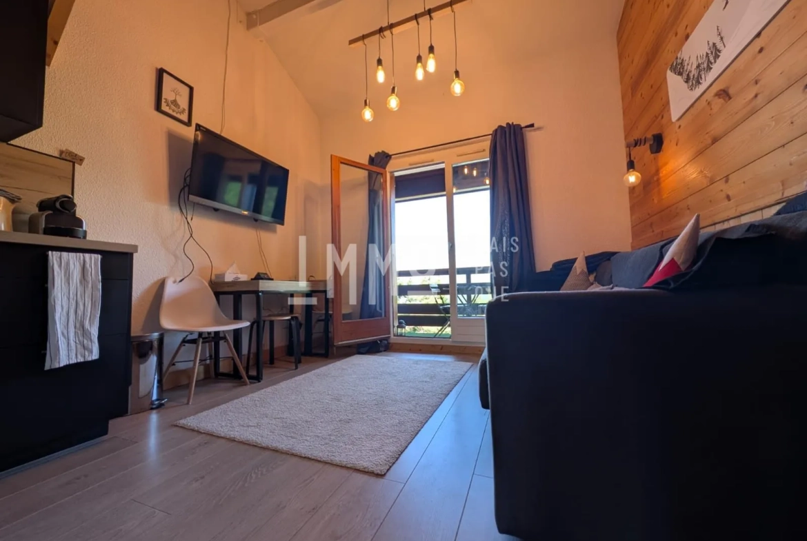 Studio duplex à Montalbert – Vue panoramique, ski aux pieds, résidence Christiana 
