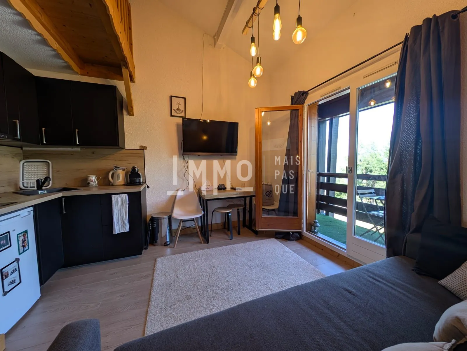 Studio duplex à Montalbert – Vue panoramique, ski aux pieds, résidence Christiana 