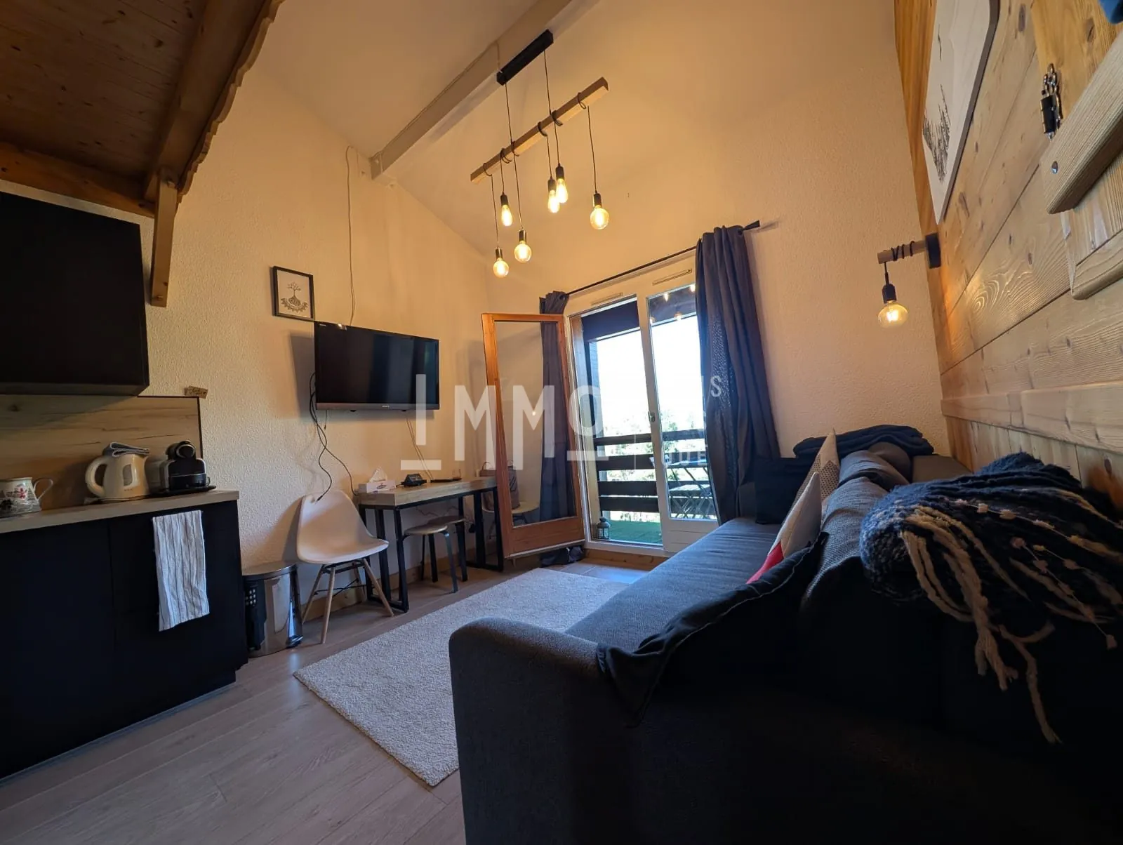 Studio duplex à Montalbert – Vue panoramique, ski aux pieds, résidence Christiana 