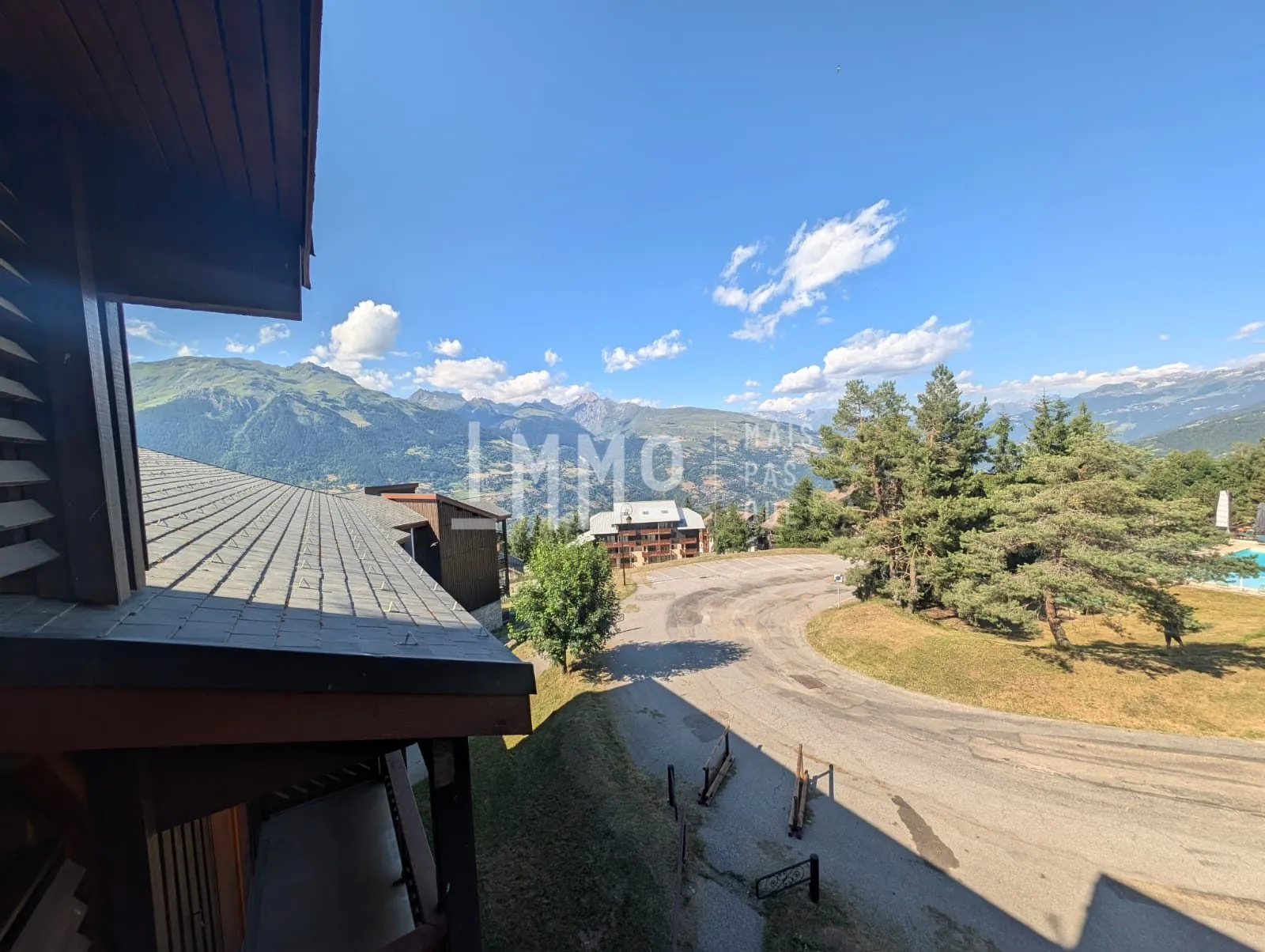 Studio duplex à Montalbert – Vue panoramique, ski aux pieds, résidence Christiana 