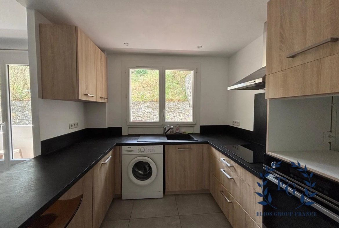 Appartement T2 rénové à Toulon, proximité mer, avec balcon et parking 