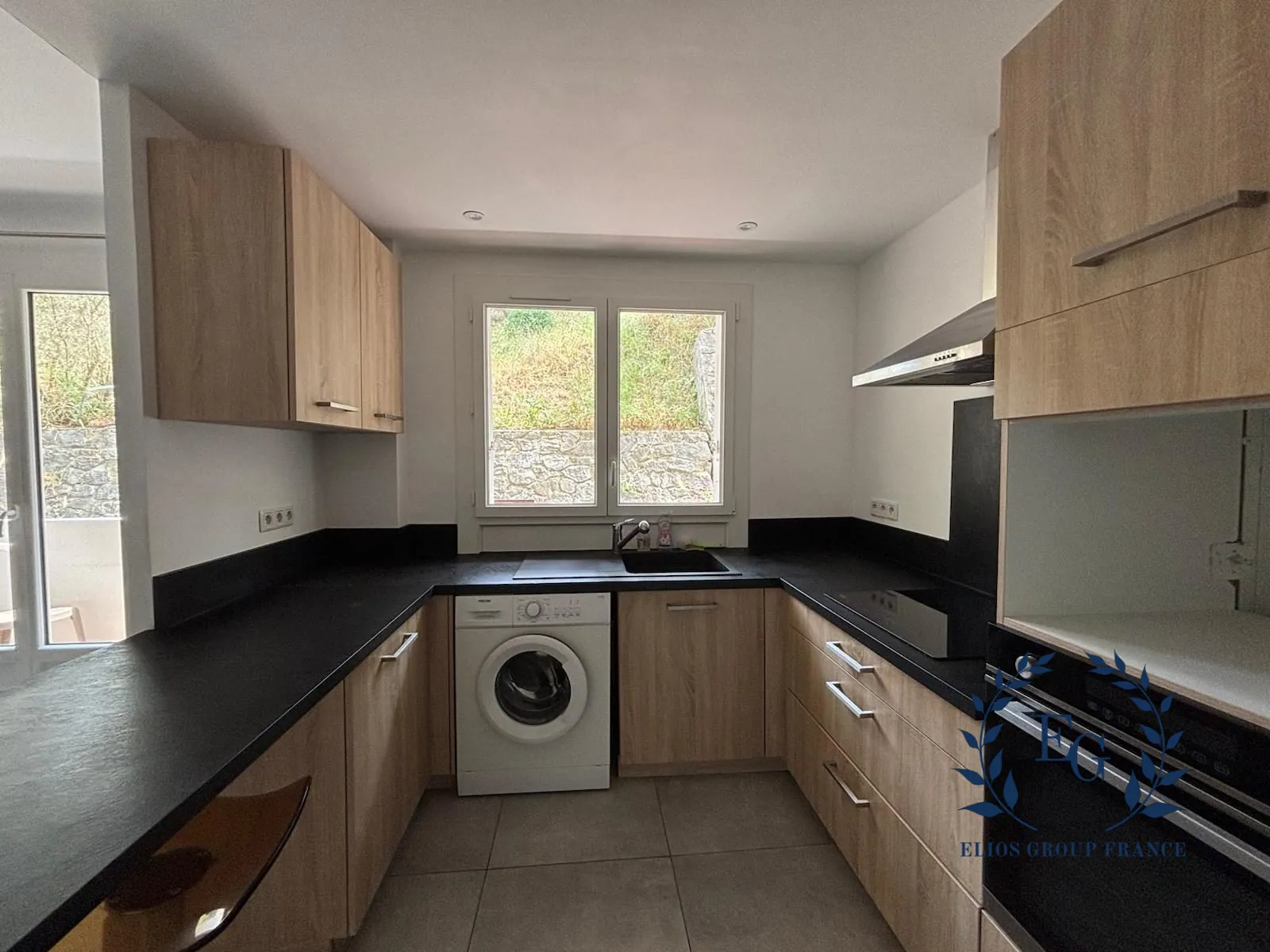 Appartement T2 rénové à Toulon, proximité mer, avec balcon et parking 