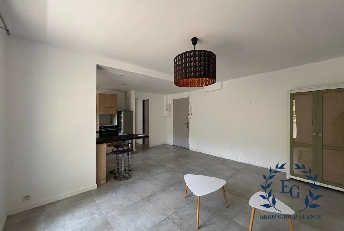 Appartement T2 rénové à Toulon, proximité mer, avec balcon et parking 