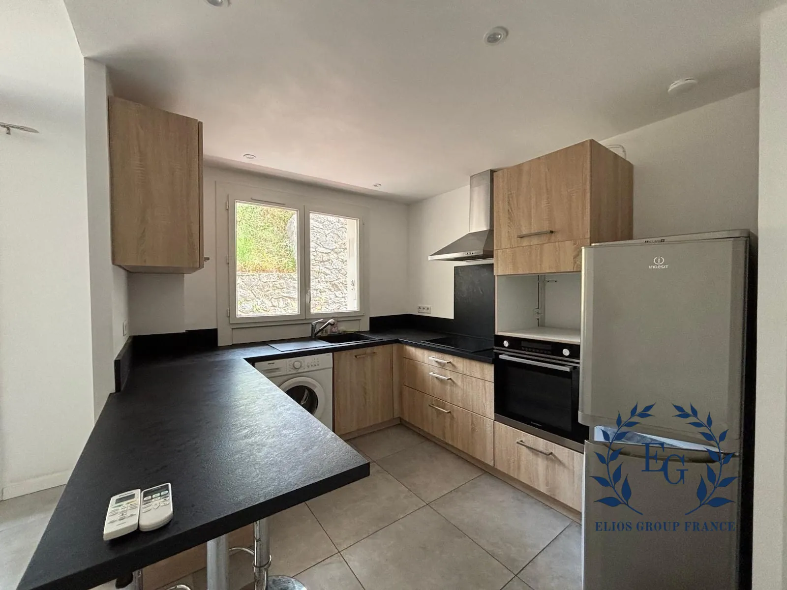 Appartement T2 rénové à Toulon, proximité mer, avec balcon et parking 