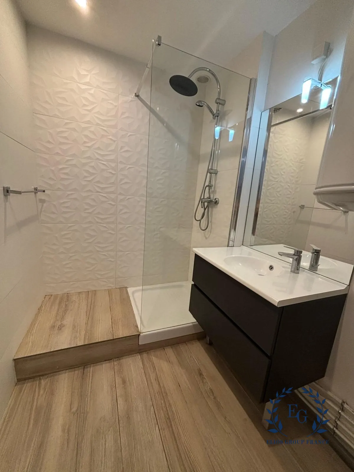 Appartement T2 rénové à Toulon, proximité mer, avec balcon et parking 