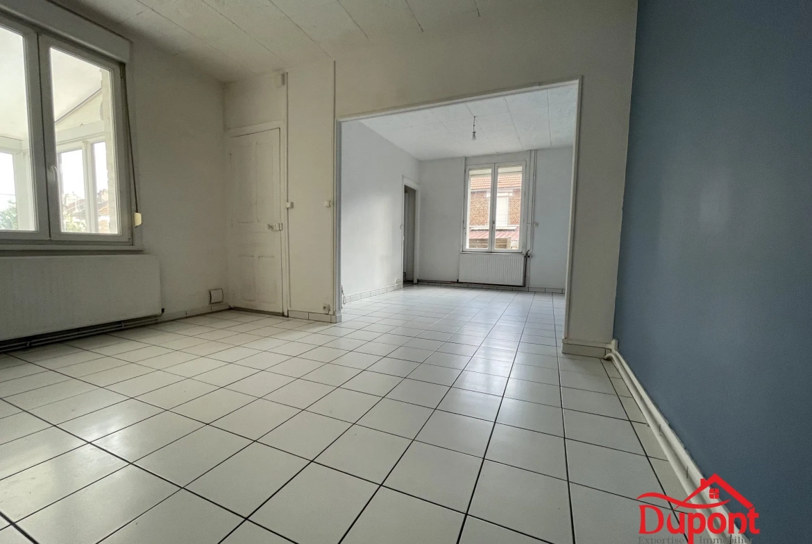 Maison 3 chambres avec jardin, véranda et dépendance à Saint Quentin 