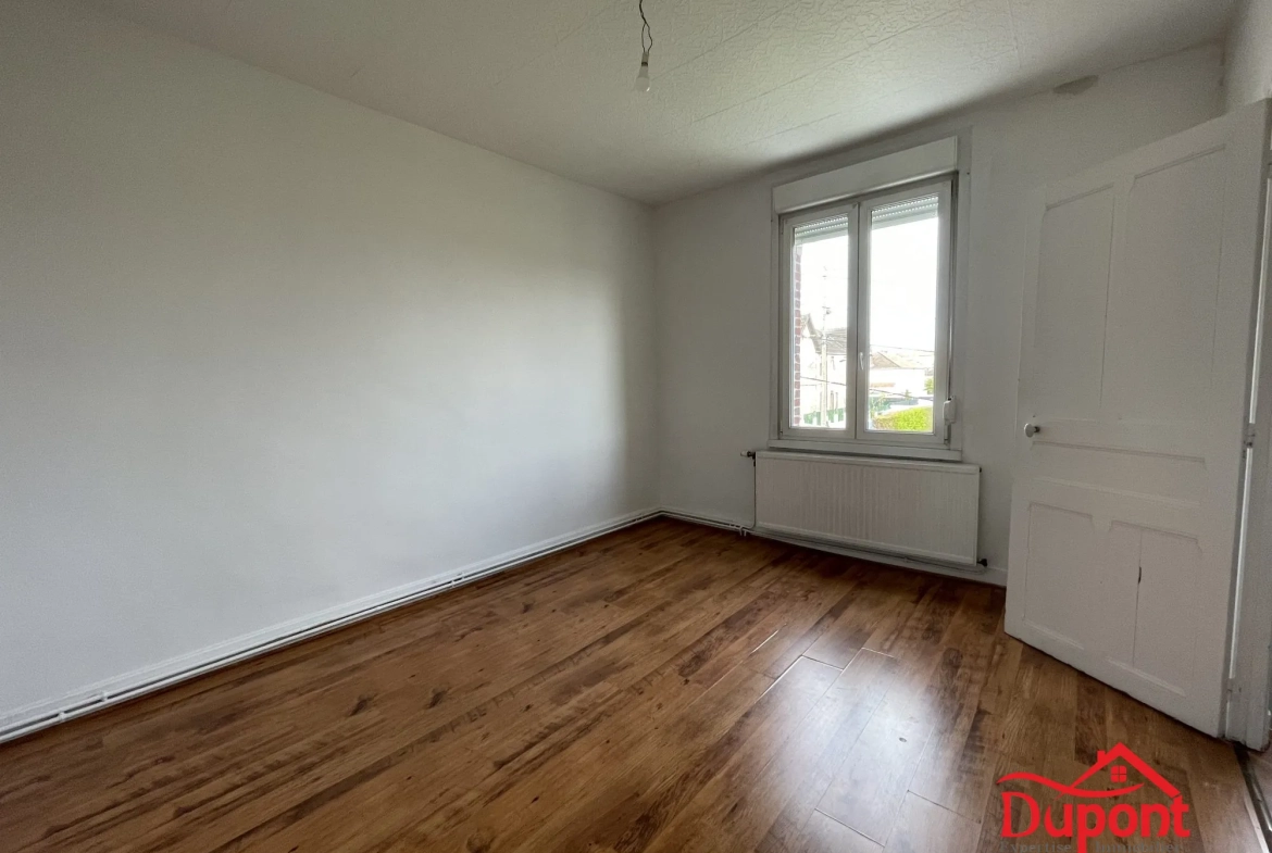 Maison 3 chambres avec jardin, véranda et dépendance à Saint Quentin 
