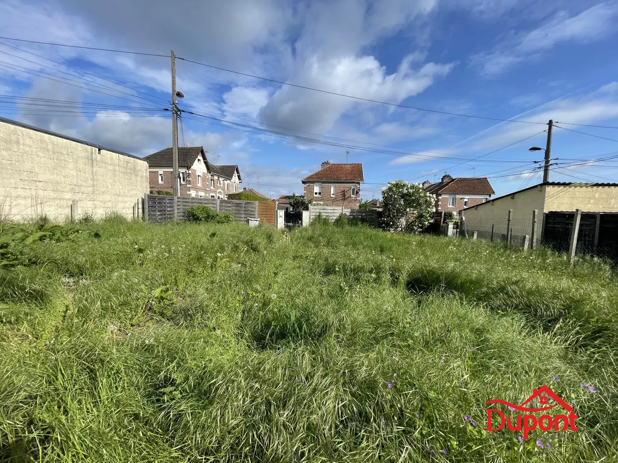 Maison 3 chambres avec jardin, véranda et dépendance à Saint Quentin 