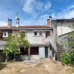 Maison de Bourg à Étagnac avec Grand Terrain et Dépendances