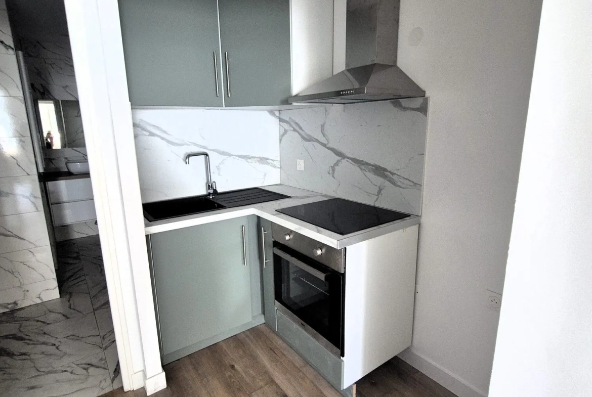 coin cuisine Appartement T2 de prestige à Sarreguemines, centre-ville, rénové en 2025 