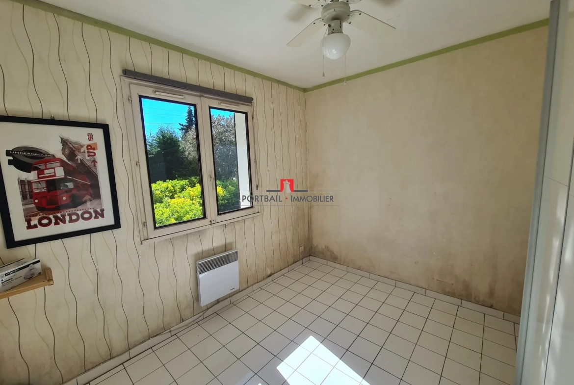 Maison de plain-pied à vendre à Ambès avec grand terrain et potentiel 