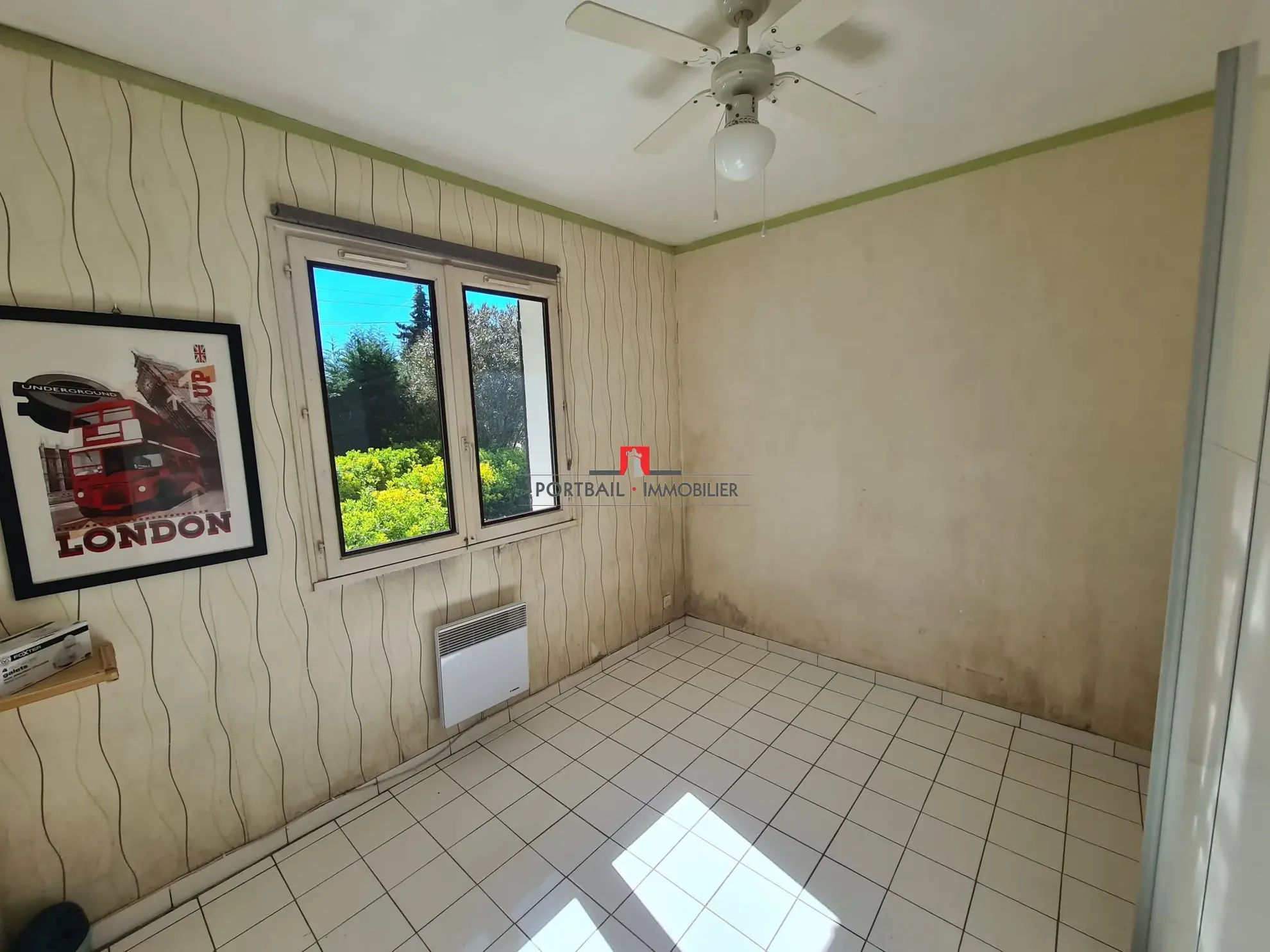 Maison de plain-pied à vendre à Ambès avec grand terrain et potentiel 