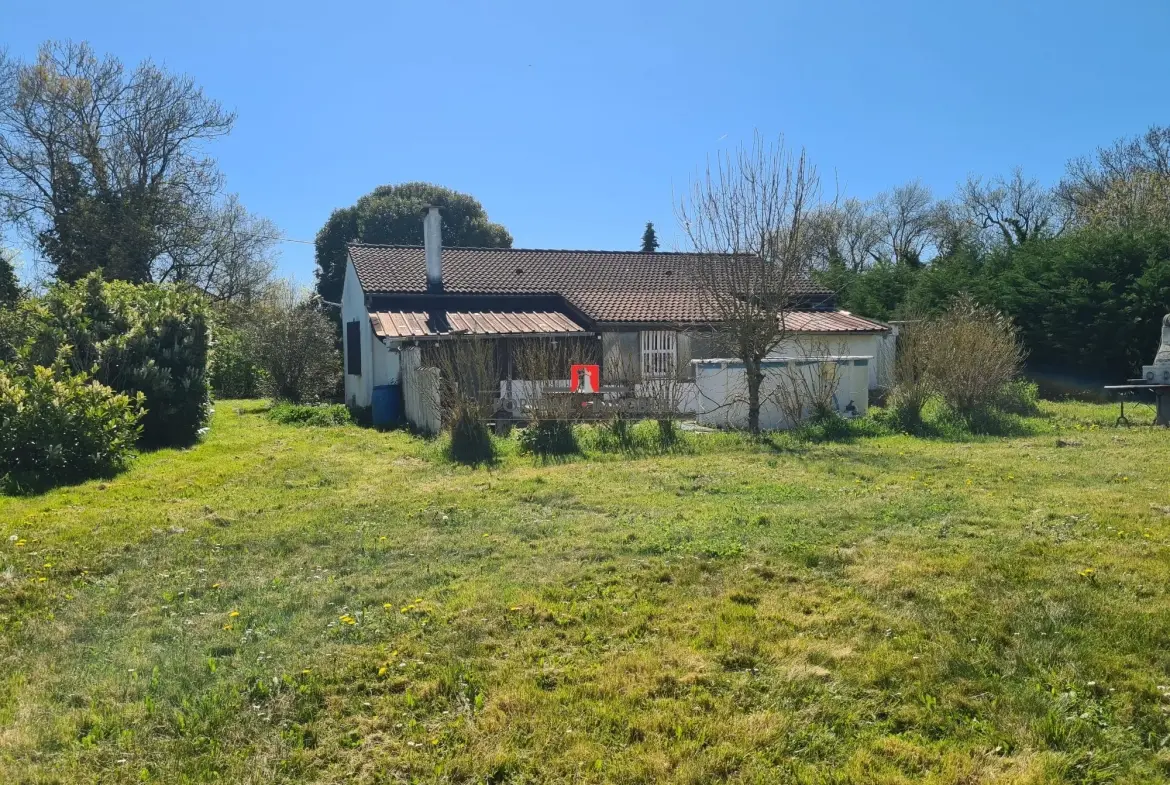 Maison de plain-pied à vendre à Ambès avec grand terrain et potentiel 