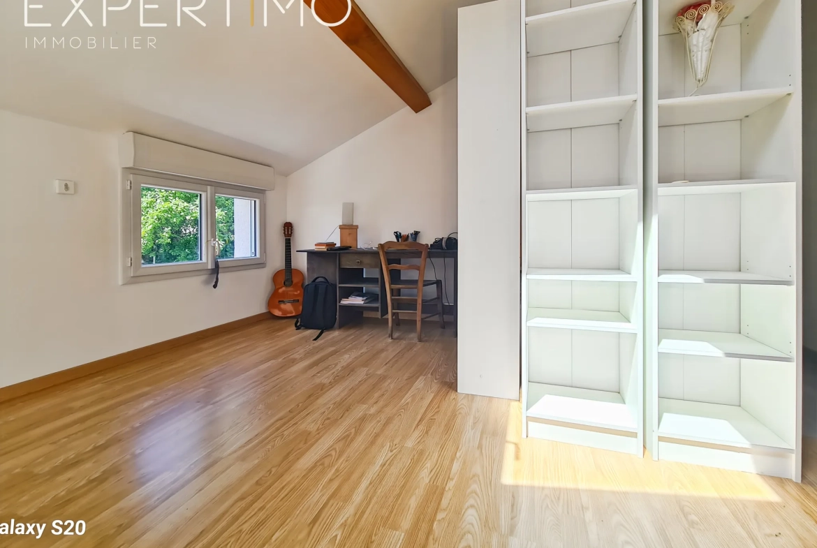 Maison T3/T4 de 110 m² avec jardin et terrain boisé au Bez 