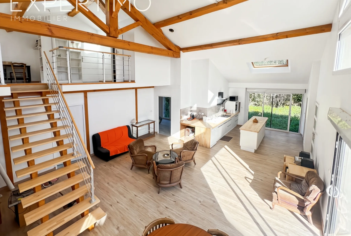 Maison T3/T4 de 110 m² avec jardin et terrain boisé au Bez 