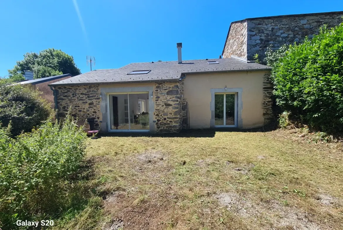 Maison T3/T4 de 110 m² avec jardin et terrain boisé au Bez 