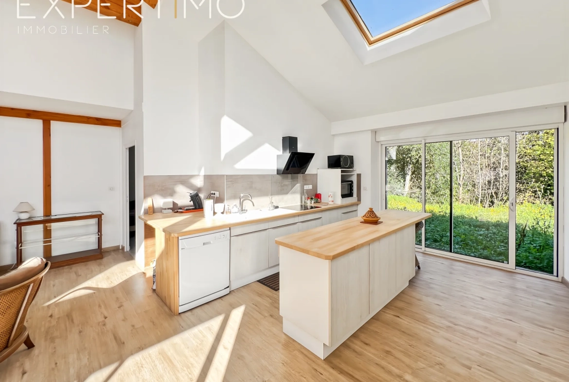 Maison T3/T4 de 110 m² avec jardin et terrain boisé au Bez 