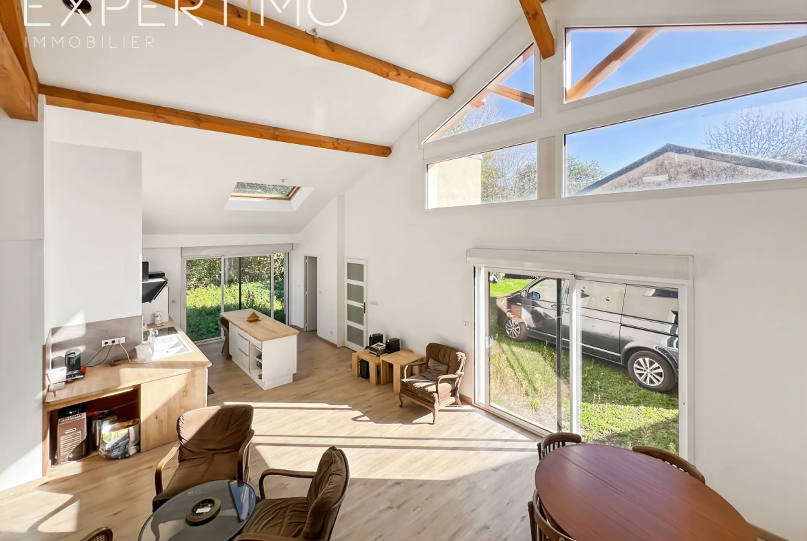 Maison T3/T4 de 110 m² avec jardin et terrain boisé au Bez 