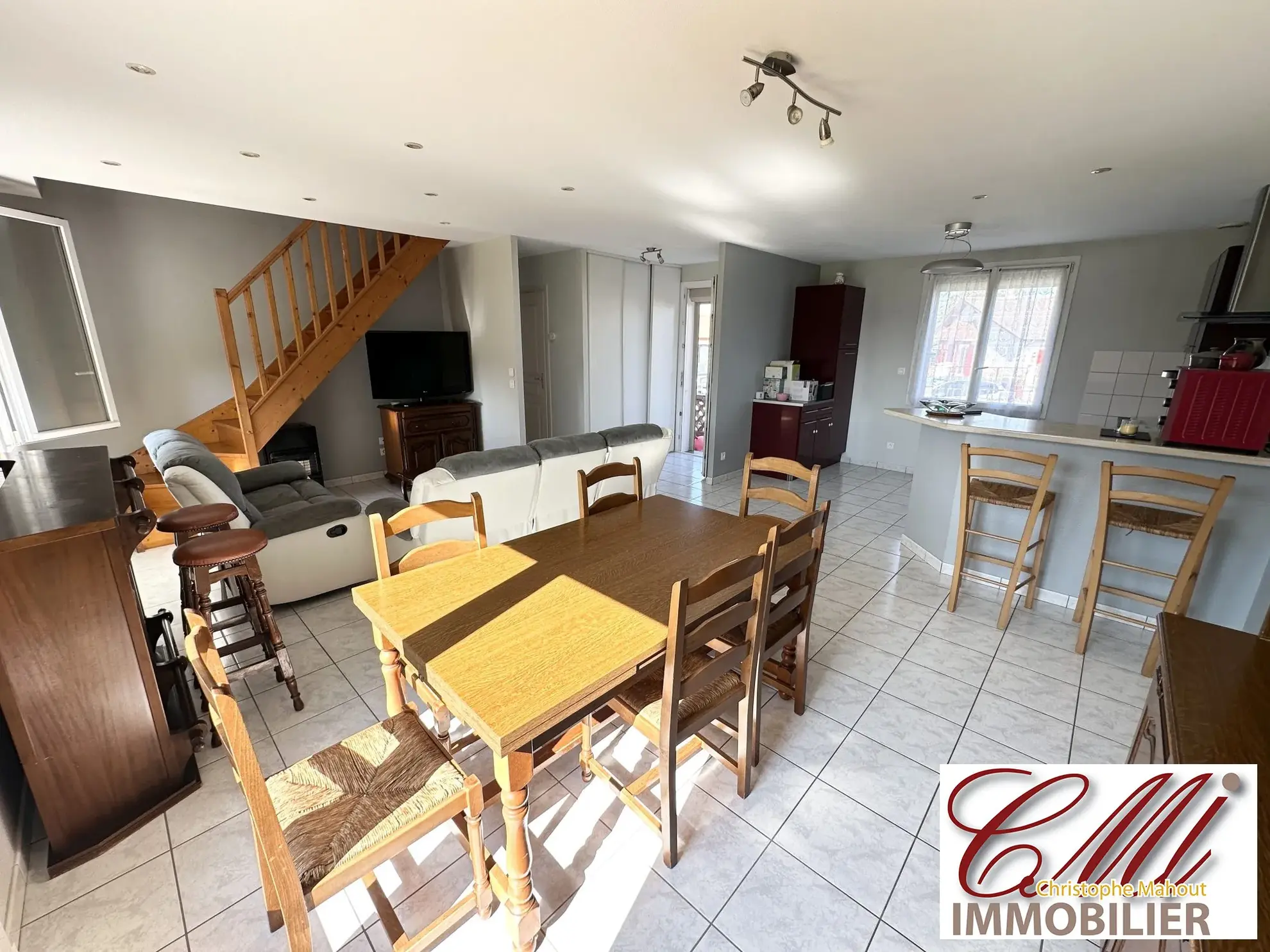 Maison rénovée avec sous-sol et jardin à Pargny-sur-Saulx 