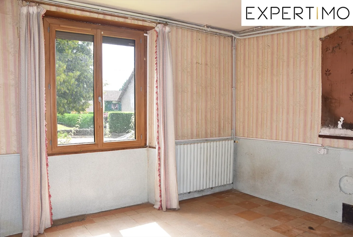 Maison à rénover de 230 m² sur grand terrain à Teilhet proche d'Ancizes 