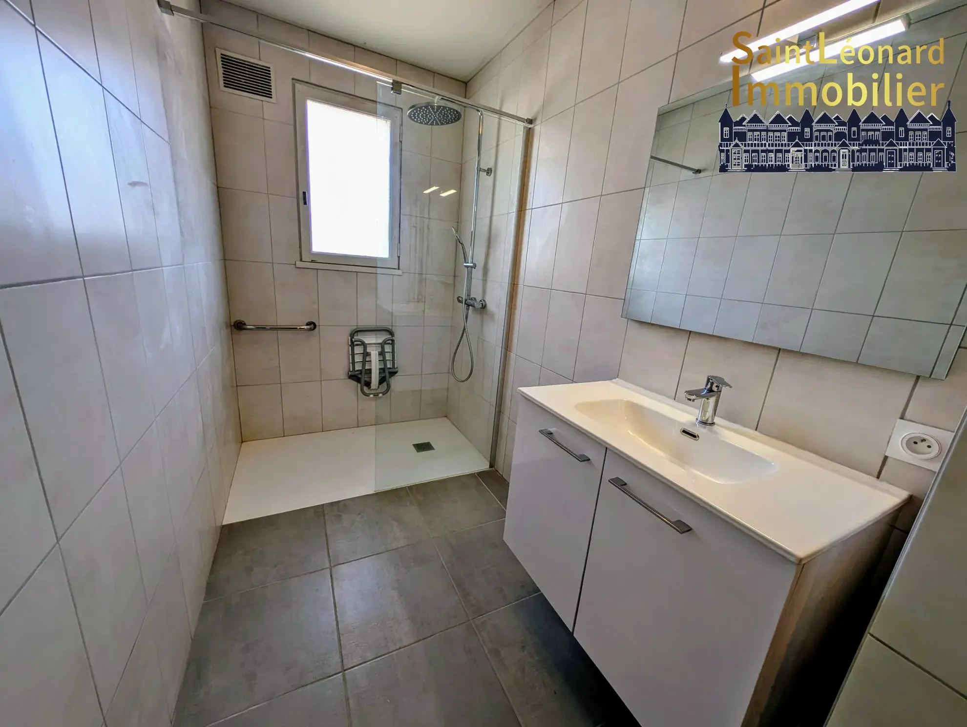 Maison familiale de 81 m² avec terrain de 425 m² à Beaucé - Charmante propriété à vendre 