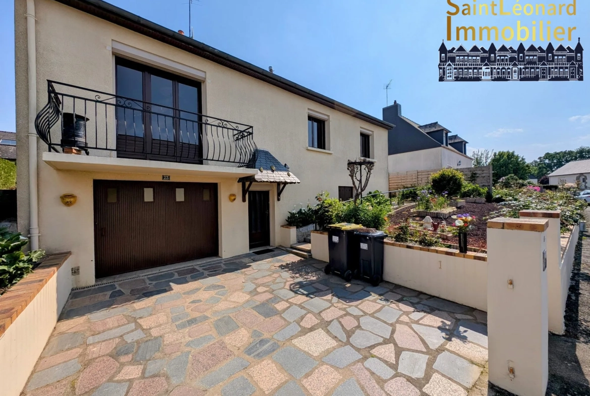 Maison familiale de 81 m² avec terrain de 425 m² à Beaucé - Charmante propriété à vendre 