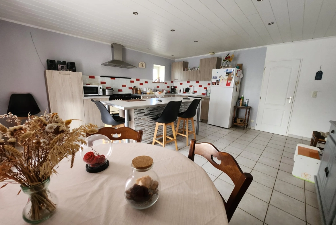 Maison rénovée avec vue sur marais, 3 chambres, dépendances, proche des plages vendéennes 