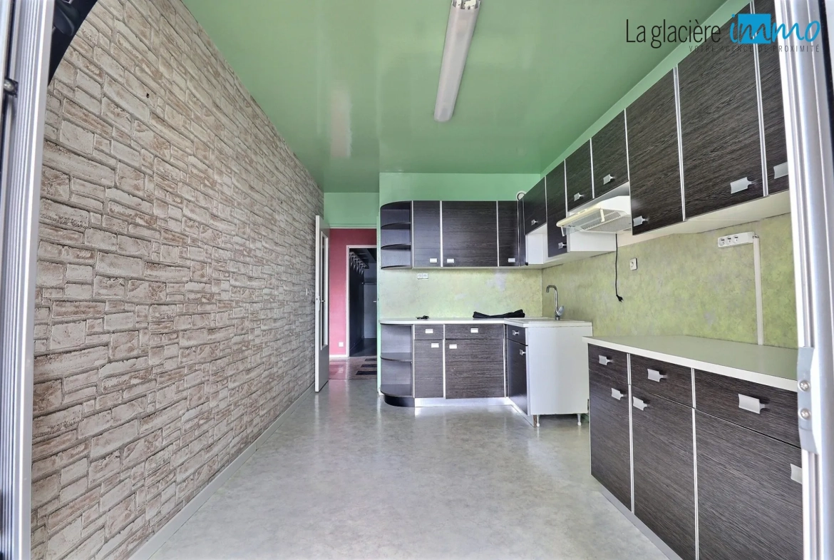 Appartement 3 pièces de 79 m² à vendre à Clermont-Ferrand Nord avec balcon 