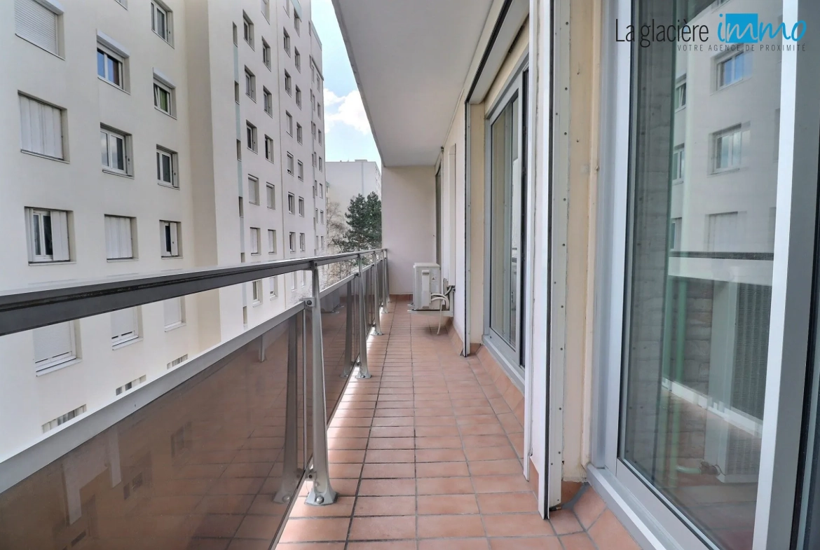 Appartement 3 pièces de 79 m² à vendre à Clermont-Ferrand Nord avec balcon 