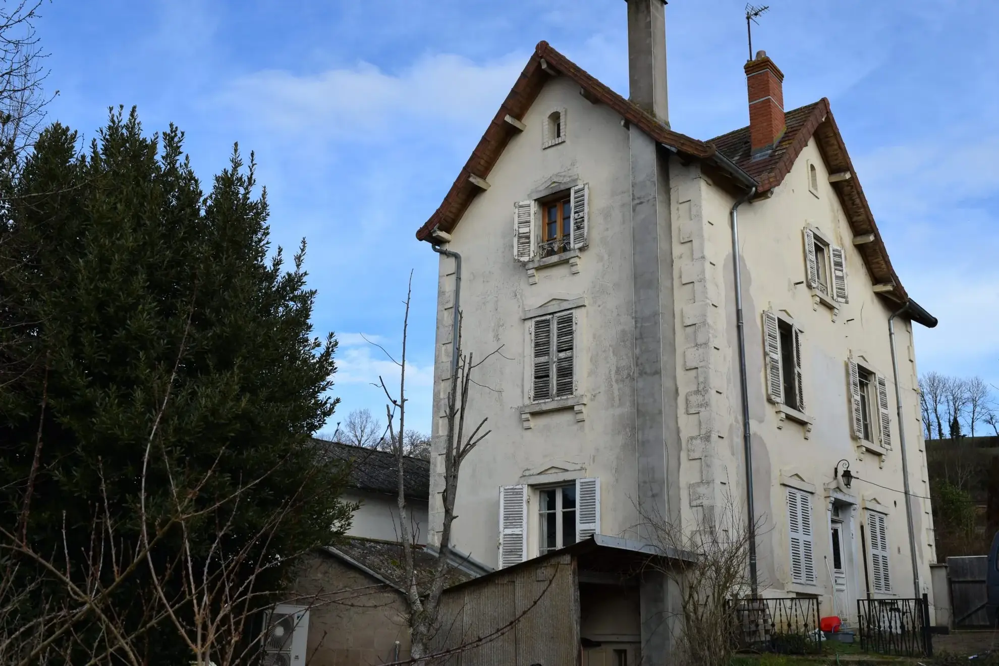 Maison à vendre à Iguerande de 135 m² avec 4 chambres et terrasse sans vis-à-vis 