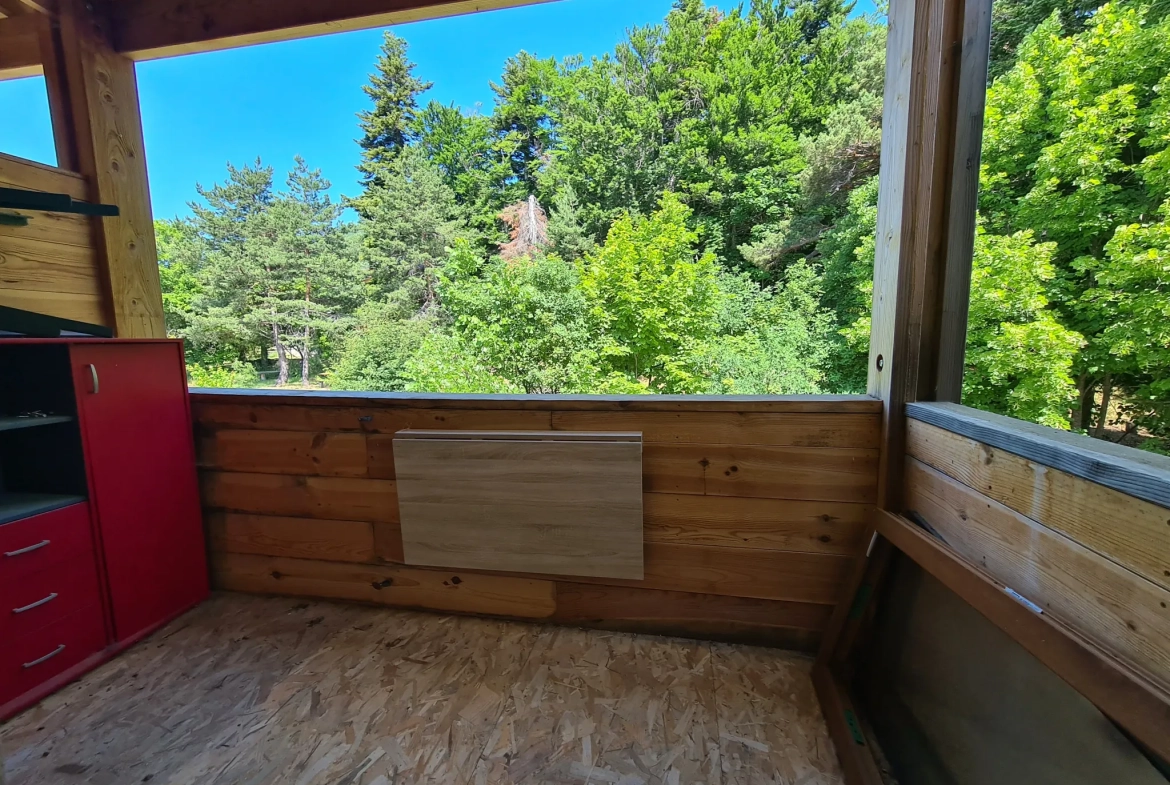 Appartement duplex rénové avec balcon à Thorenc dans un cadre naturel 