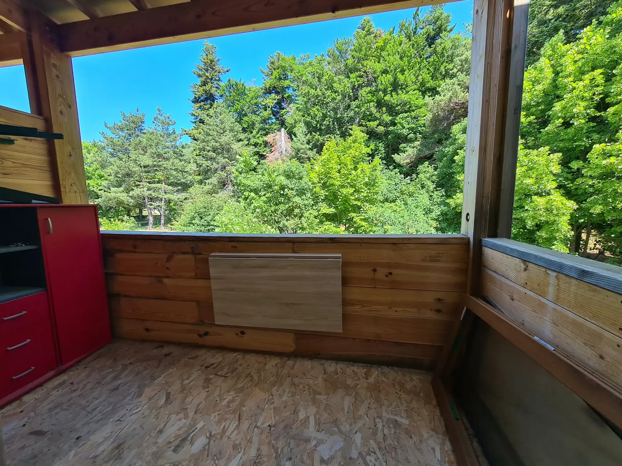 Appartement duplex rénové avec balcon à Thorenc dans un cadre naturel 
