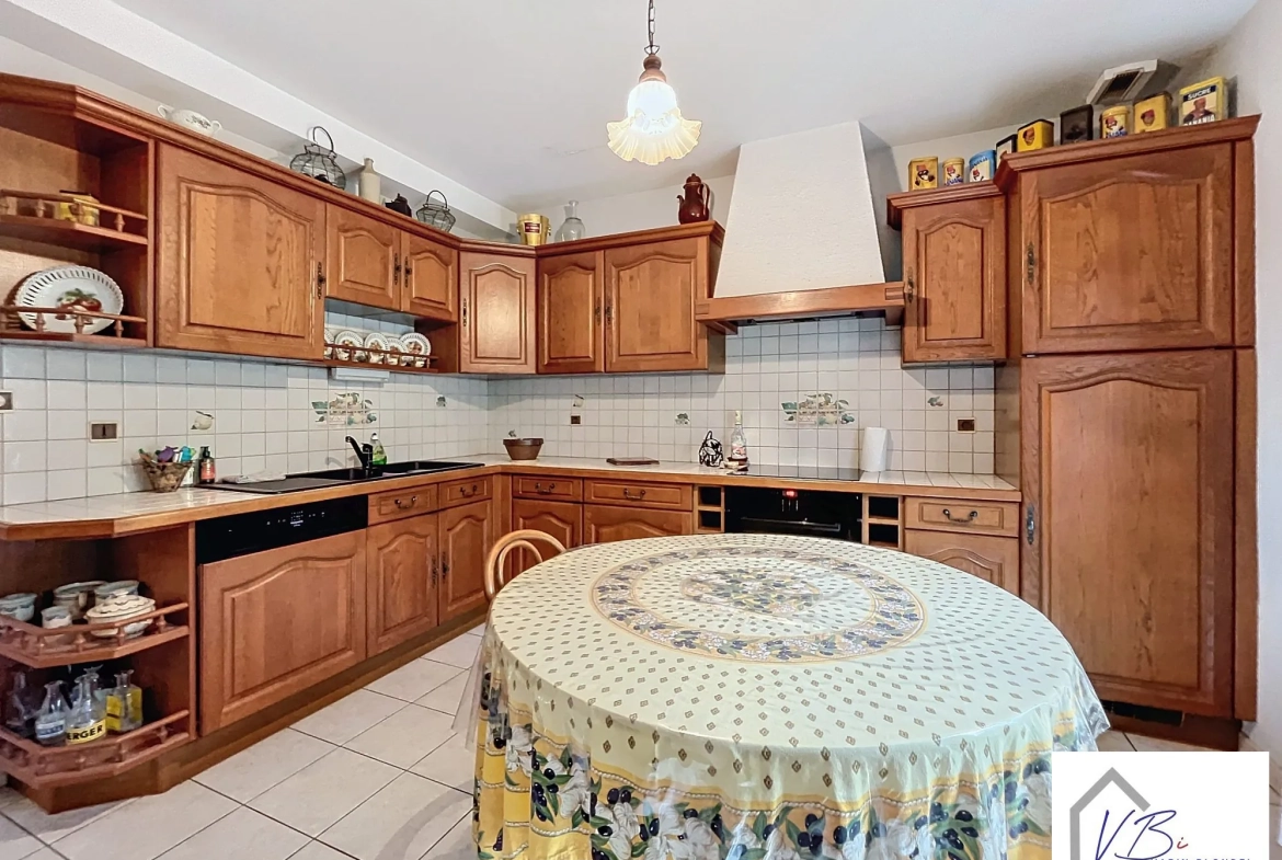 Maison 4 pièces à Lillebonne avec terrasse et garage - Idéal famille 