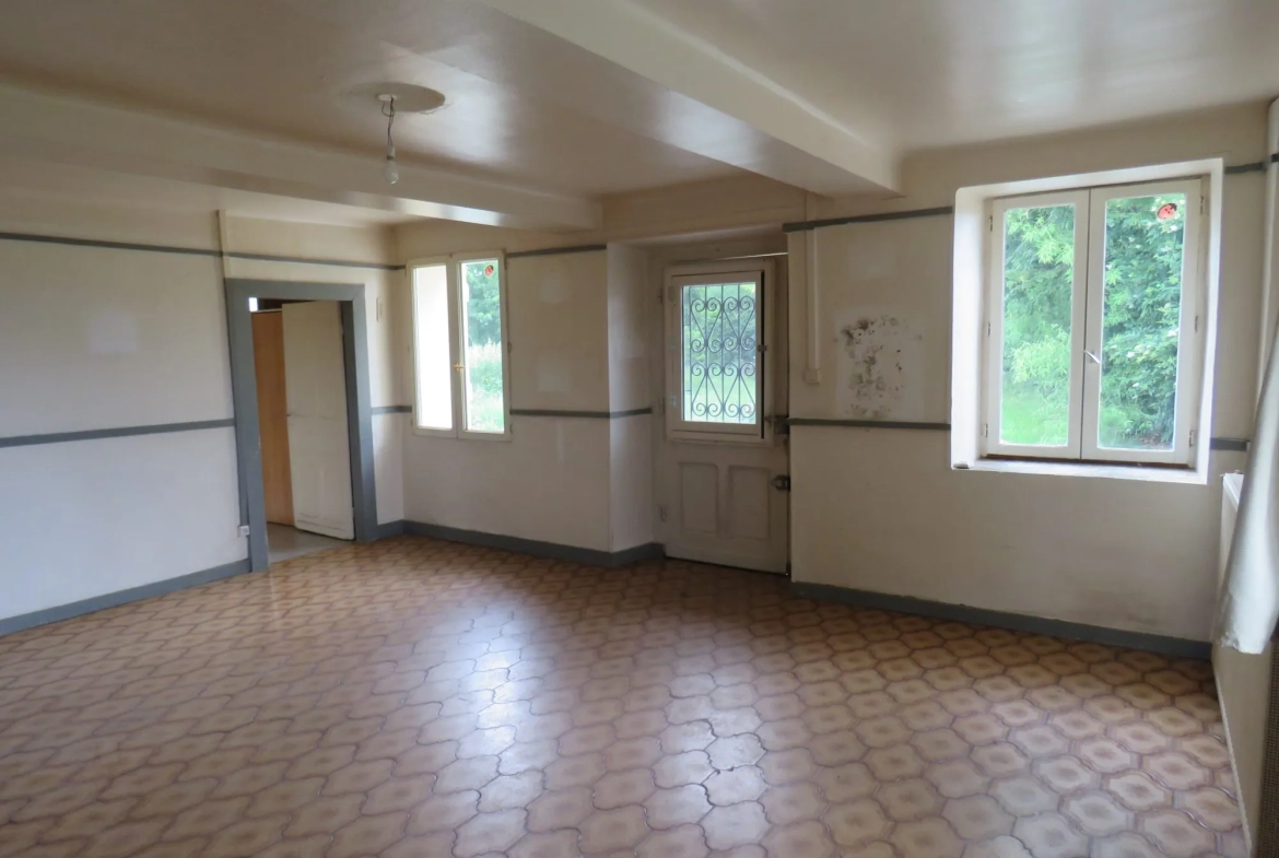 Maison ancienne à rénover avec dépendances et terrain à Puntous 