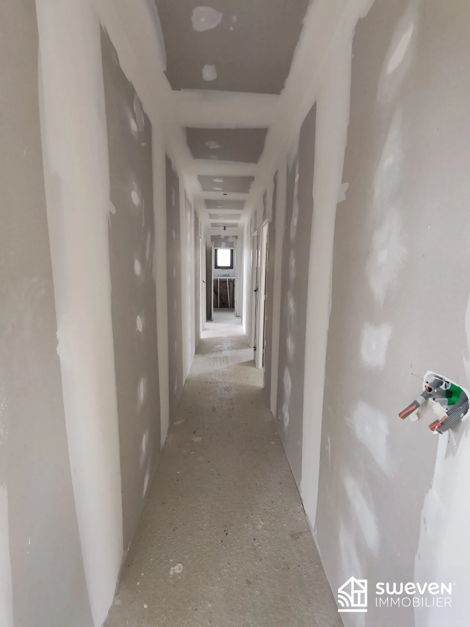 Maison construite en 2024 à terminer avec grand terrain à Lilhac (31230) 