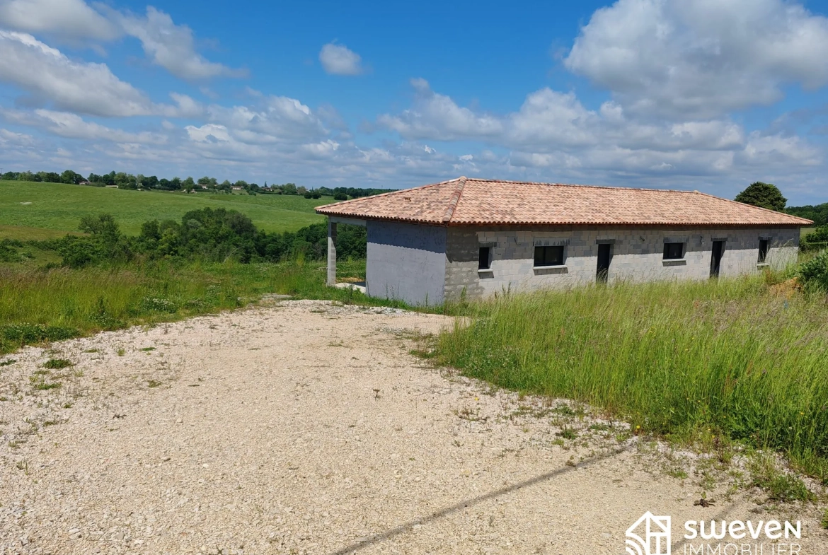 Maison construite en 2024 à terminer avec grand terrain à Lilhac (31230) 