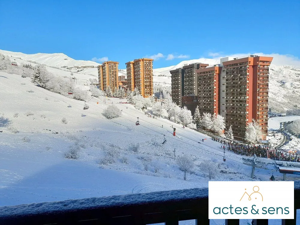 Studio meublé avec vue sur la montagne et piscine chauffée dans le domaine des Sybelles 