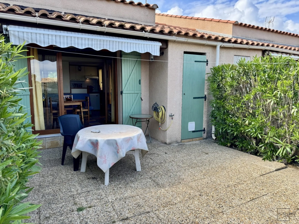 Studio avec mezzanine à Gruissan Les Ayguades, vue lagune, parking privé