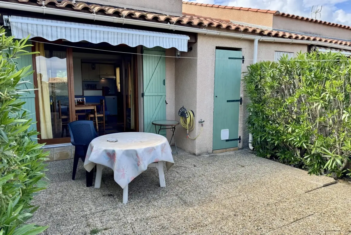 Studio avec mezzanine à Gruissan Les Ayguades, vue lagune, parking privé 