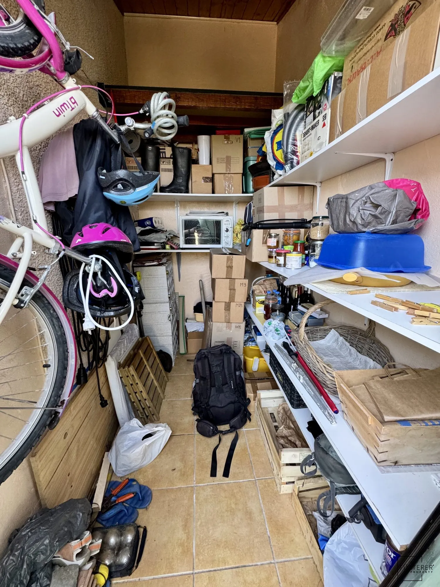 Studio avec mezzanine à Gruissan Les Ayguades, vue lagune, parking privé 
