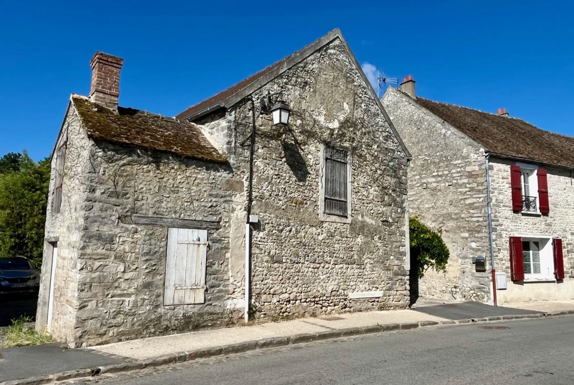 Charmante grange à rénover à Mondeville avec cave voûtée et parking sécurisé 