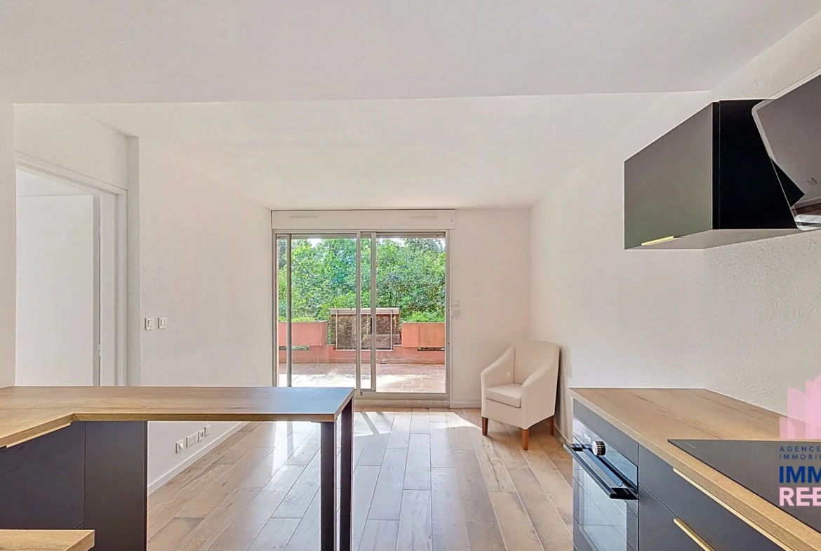 Appartement 2 pièces avec grande terrasse à Tamaris, La Seyne-sur-Mer 