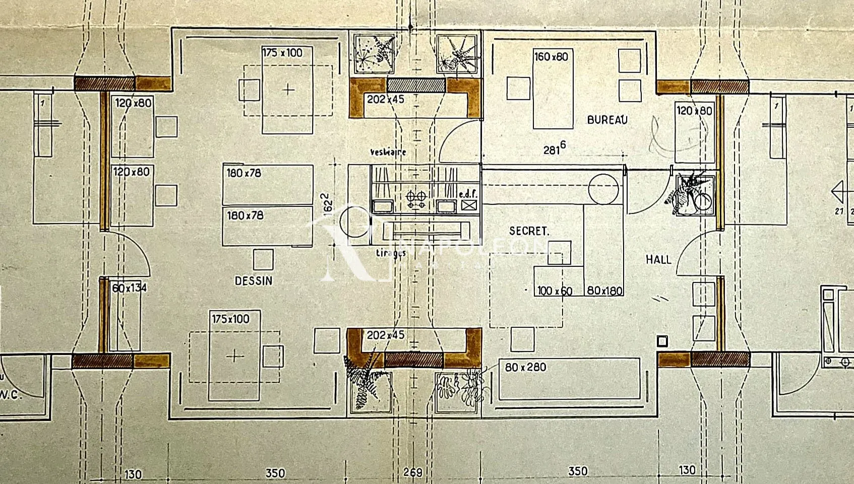 Bureau de 77 m² face à la mairie de Lille à vendre 