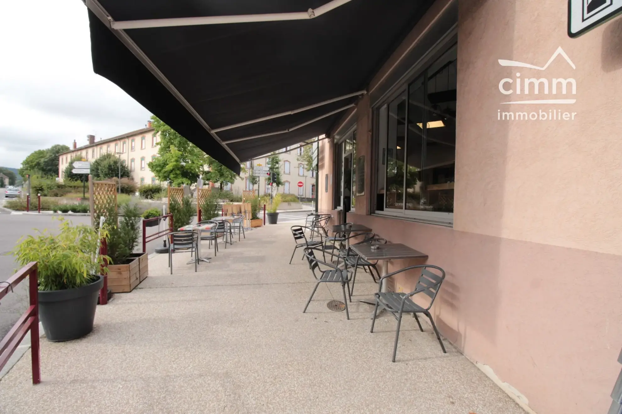 Fonds de commerce Café-Bar à vendre à Saint-Siméon-de-Bressieux avec terrasse et Licence 4 