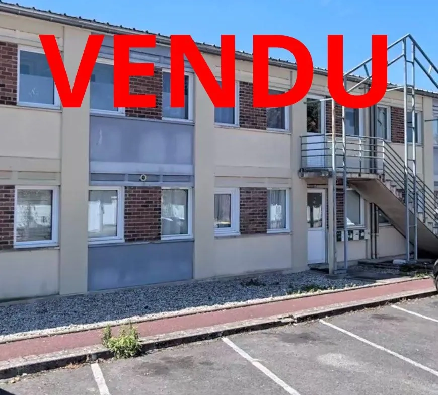Appartement 2 chambres rénové avec terrasse à Fouilloy 