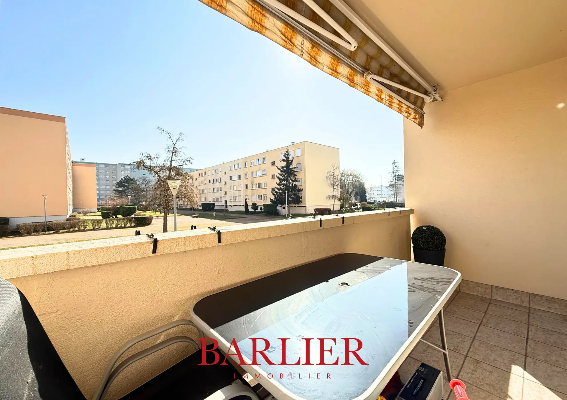 Appartement 4 pièces de 85 m² à Hoenheim avec balcon et parking 