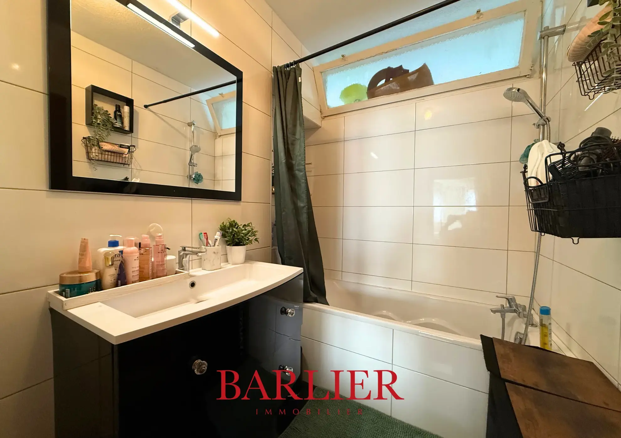 Appartement 4 pièces de 85 m² à Hoenheim avec balcon et parking 