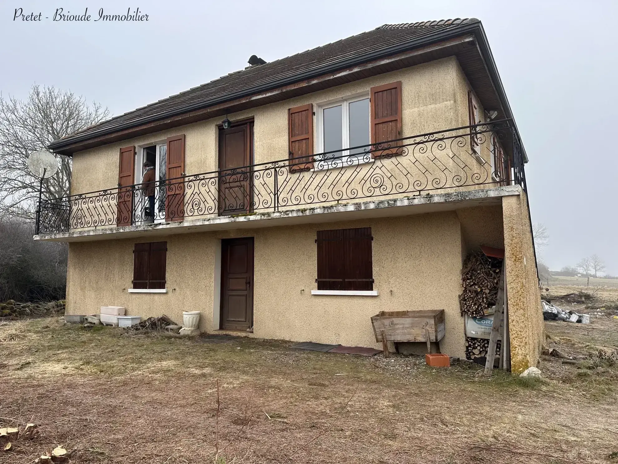 Maison à vendre à Ussel de 115 m² avec grand terrain et garage 