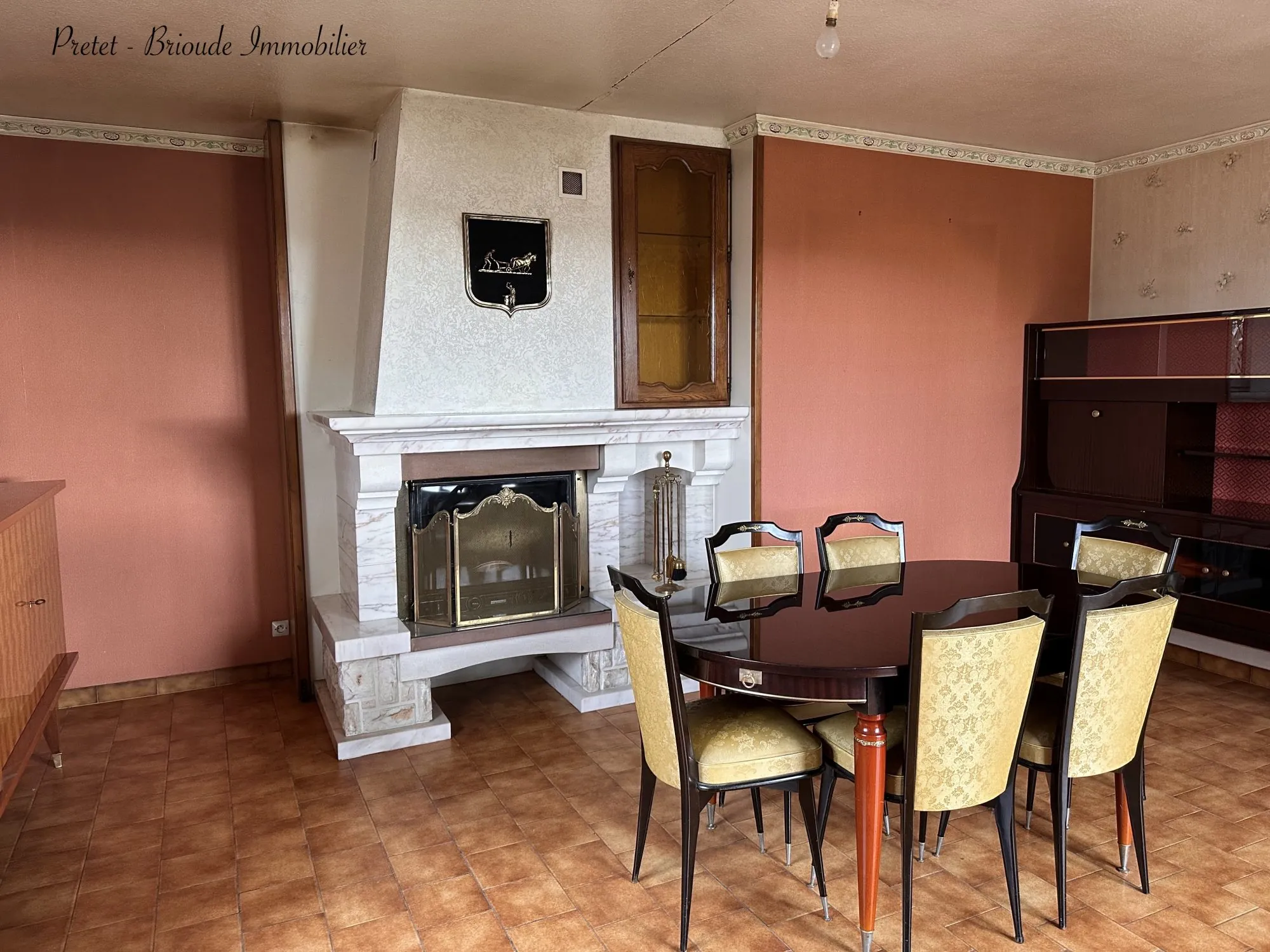 Maison à vendre à Ussel de 115 m² avec grand terrain et garage 