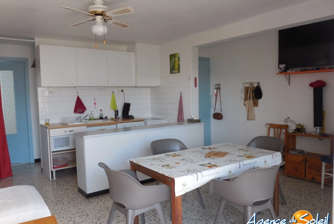 Appartement T2 bis à Port-la-Nouvelle avec balcon près de la plage 